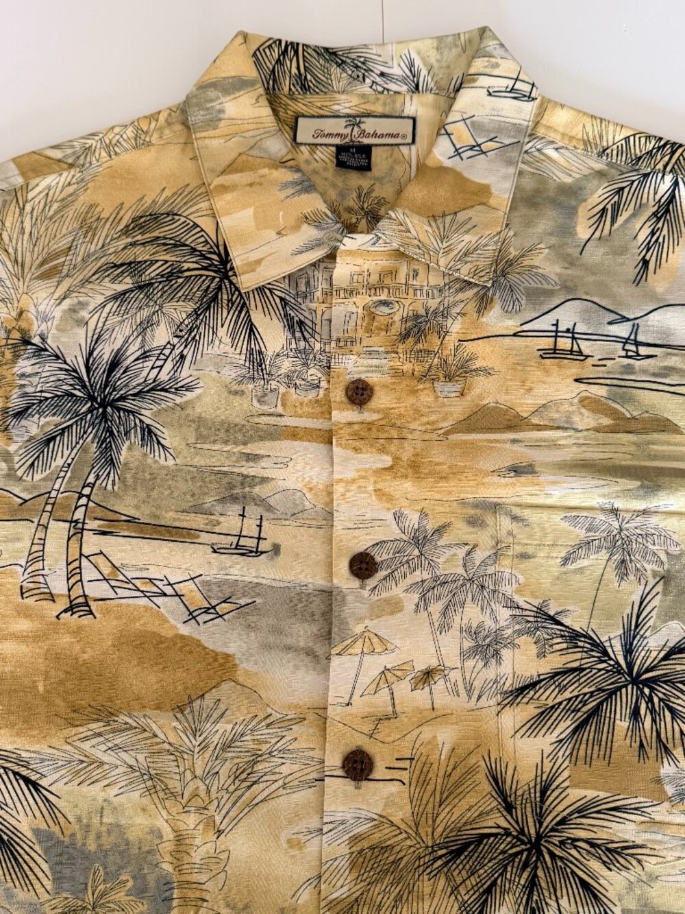 Tommy Bahama Mens M Yellow Silk Tropical Hawaiian Floral Short Sleeve Camp Shirt